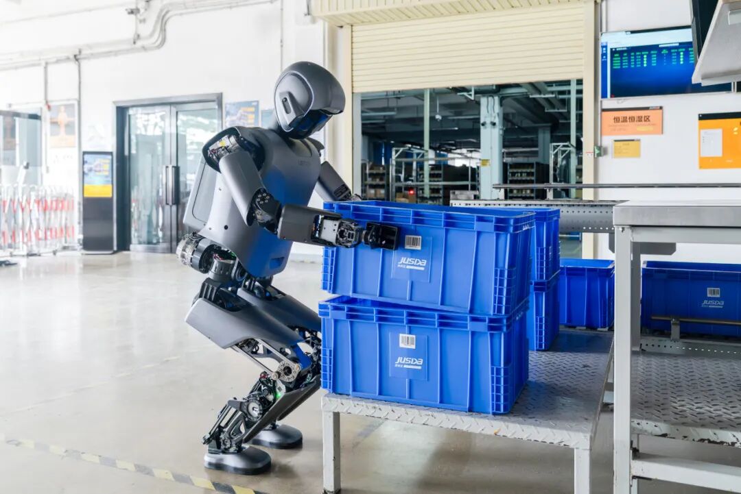 “新春第一会”吹响号角！优必选人形机器人赋能万亿产业集群(图5)